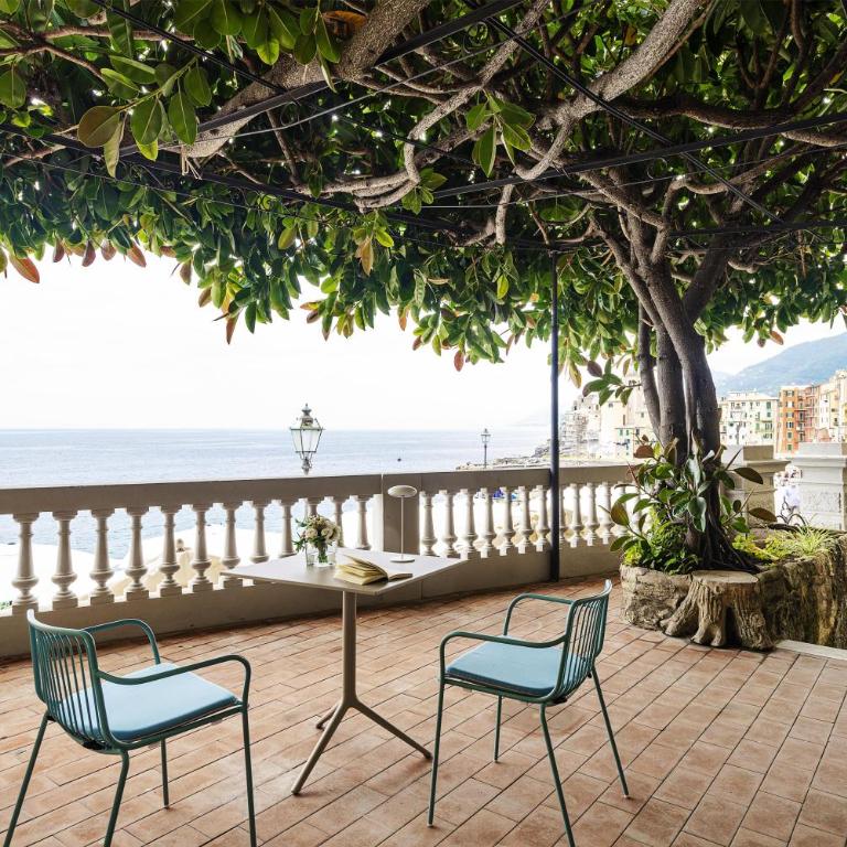 Sublimis Boutique Hotel, WorldHotels Elite - Deluxe Queen Room with Terrace and Sea View - Non-Smoking - 8