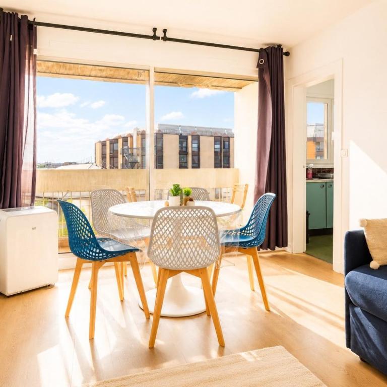 Séjour parisien en famille - Balcon & parking - Apartment - 5