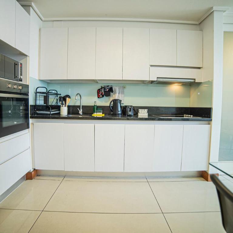 Exclusive and Sophisticated 1BR in Las Condes - Apartment - 8