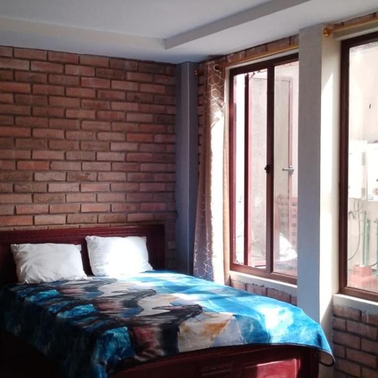 Hostal Cuenca Estévez y Pio Bravo - Cama individual en habitación compartida mixta - 11