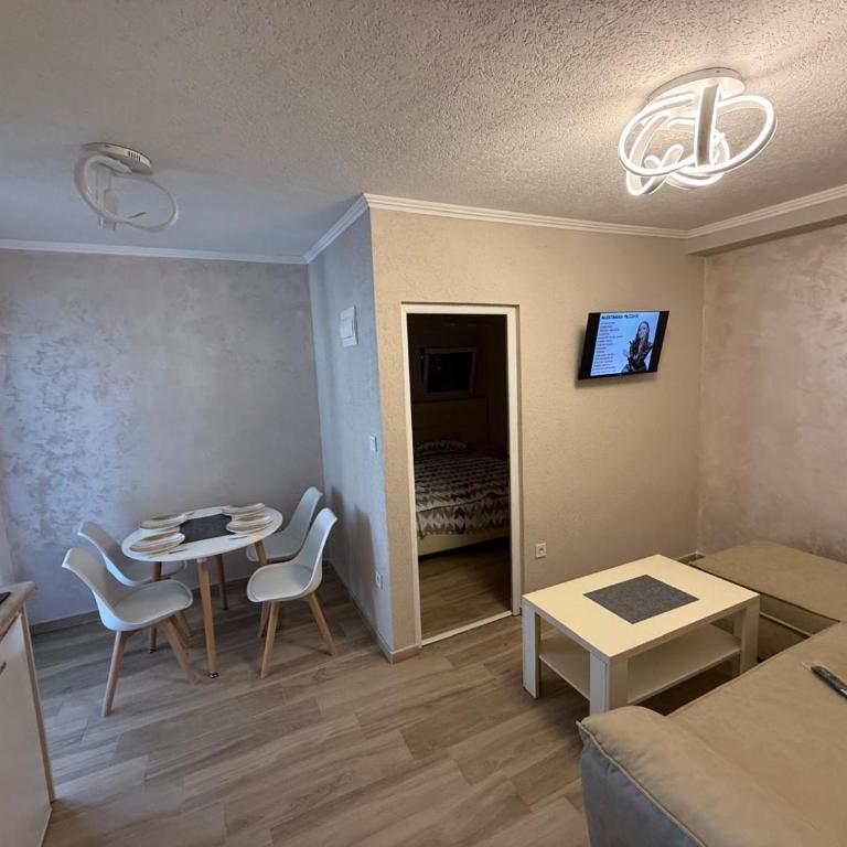Maki lux - One-Bedroom Apartment - 8