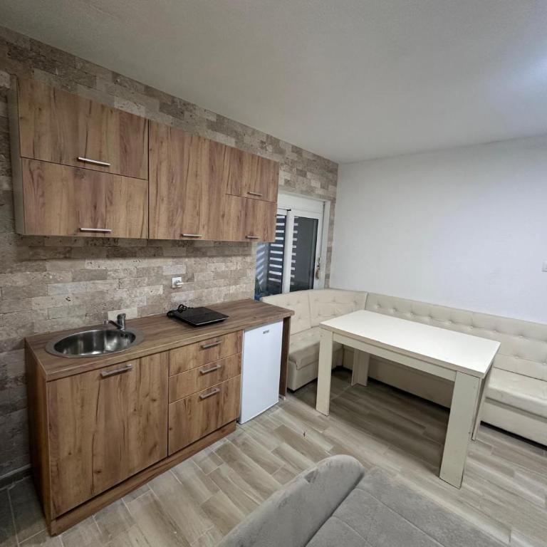 Maki lux - One-Bedroom Apartment - 12