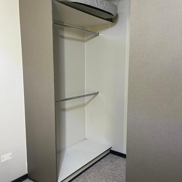 Plaza Cervante II - Three-Bedroom Apartment - 8