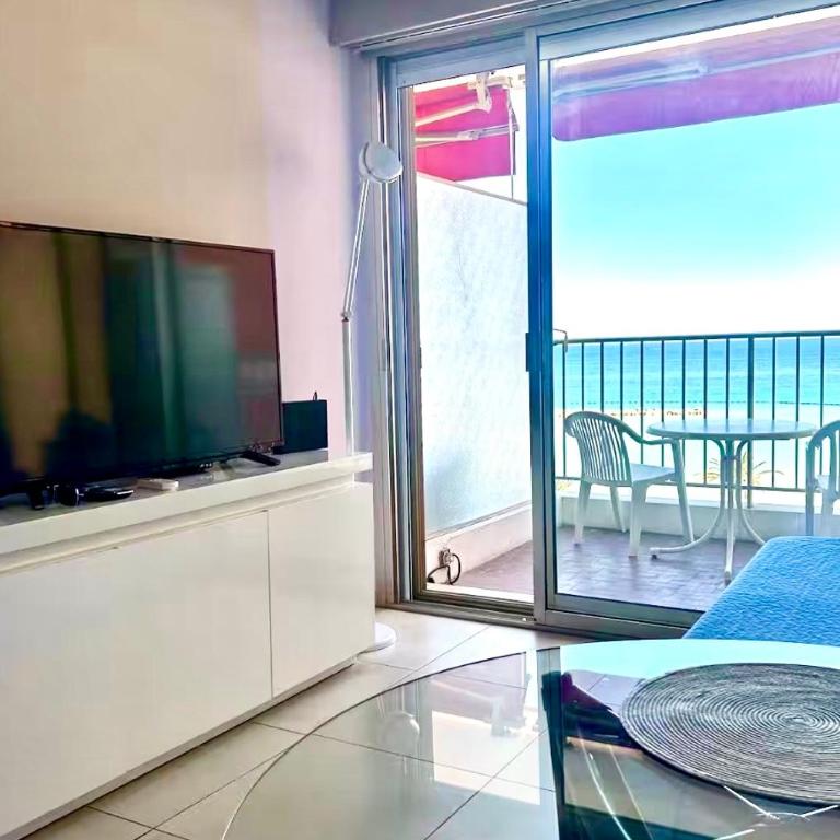 Fantastic Sea View Studio With Balcony, Garavan Port - Appartement 1 Chambre - 4