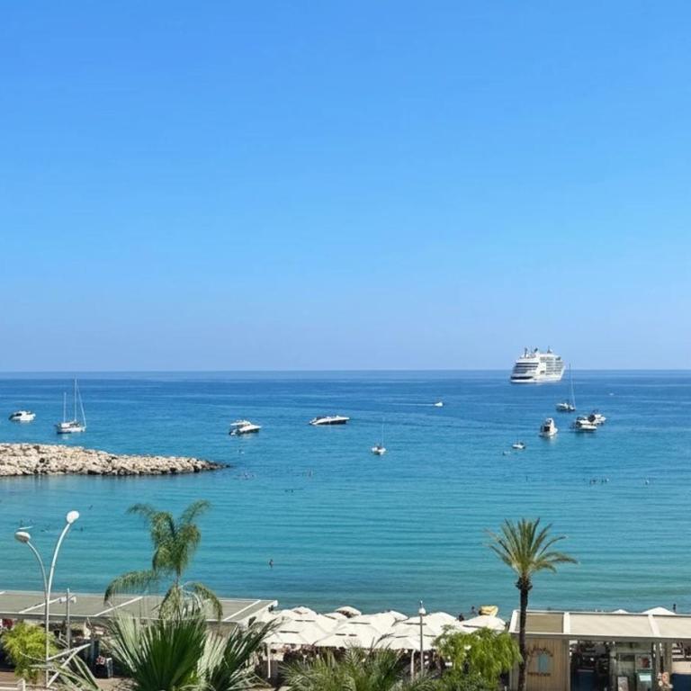 Fantastic Sea View Studio With Balcony, Garavan Port - Appartement 1 Chambre - 7