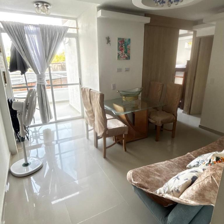 Fresco Y Vacacional Apto - Two-Bedroom Apartment - 4