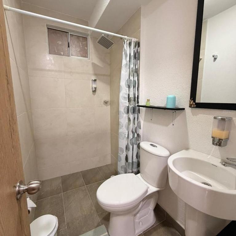 Acogedor y familiar Bello Horizonte Plaza - Apartment near Cabo Tortuga Beach & Airport Santa Marta - Three-Bedroom Apartment with View - 12