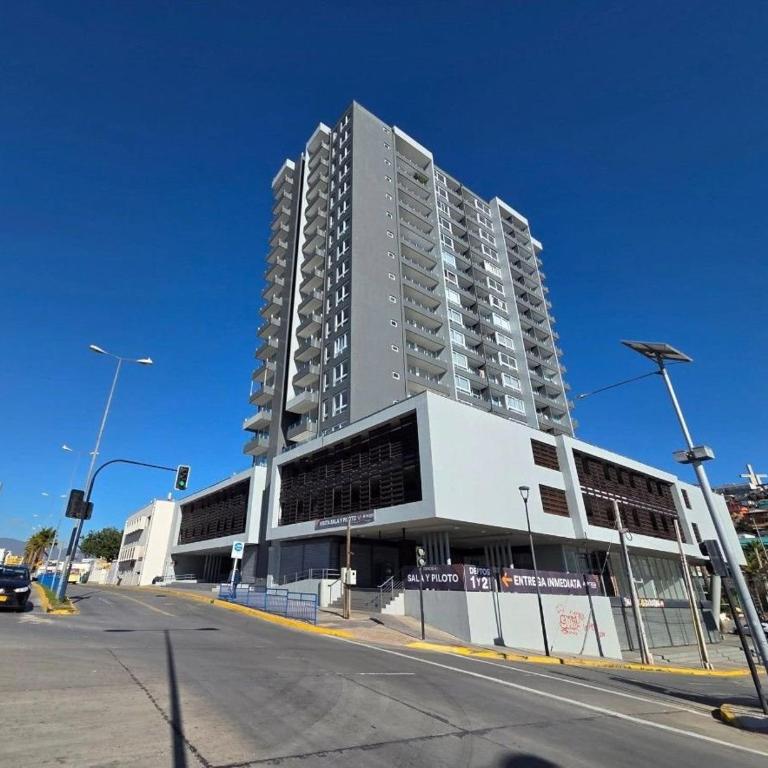 Oceanfront apartment overlooking the port of Coquimbo - One-Bedroom Apartment - 1
