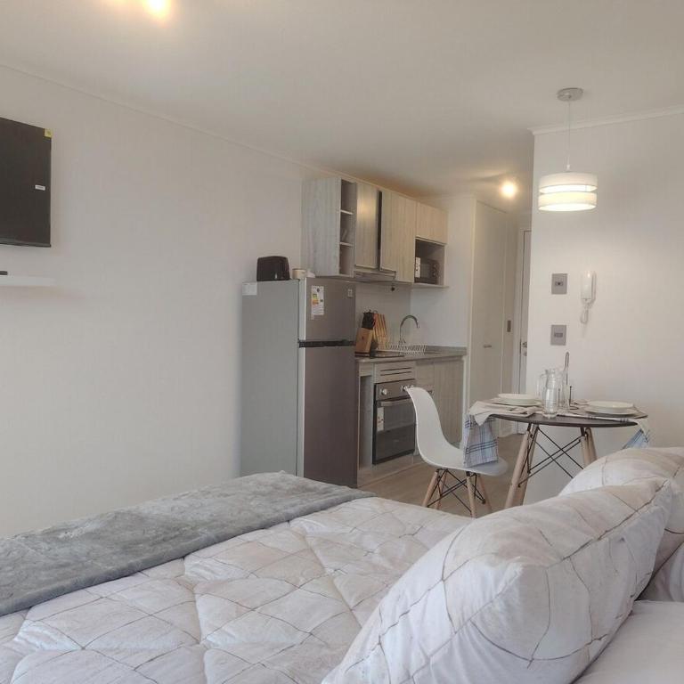 Oceanfront apartment overlooking the port of Coquimbo - One-Bedroom Apartment - 6