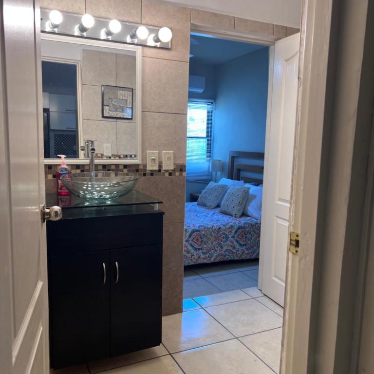 Beautiful View of El Cerro & Short Walk to Stadium - Three-Bedroom Apartment - 5