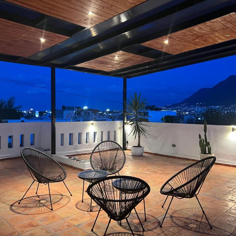 Beautiful View of El Cerro & Short Walk to Stadium - Three-Bedroom Apartment - 16