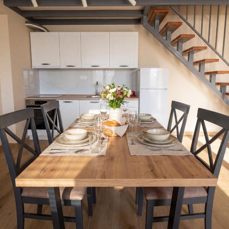 Golden Hour Loft Budva - Two-Bedroom Apartment - 3