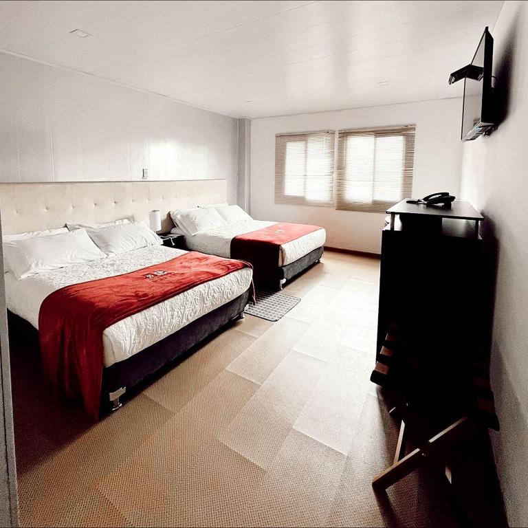 Hotel Big Day - Acceso al Lago - Deluxe Queen Room with Two Queen Beds - 1