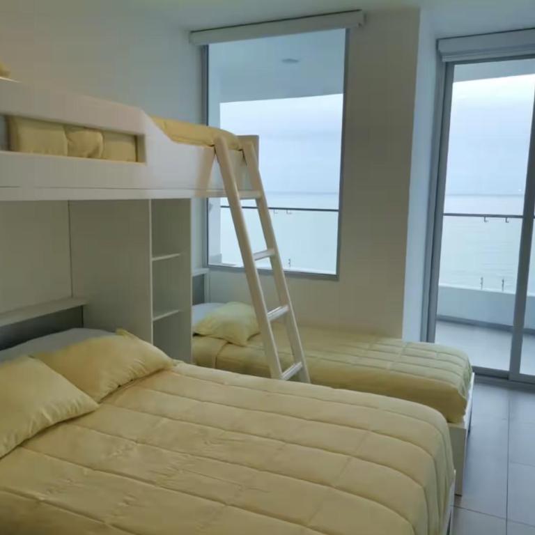 Grand Diamond Beach, 7 pax, 2 bathrooms, terrace view - One-Bedroom Apartment - 7