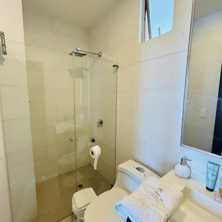 Grand Diamond Beach, 7 pax, 2 bathrooms, terrace view - One-Bedroom Apartment - 8