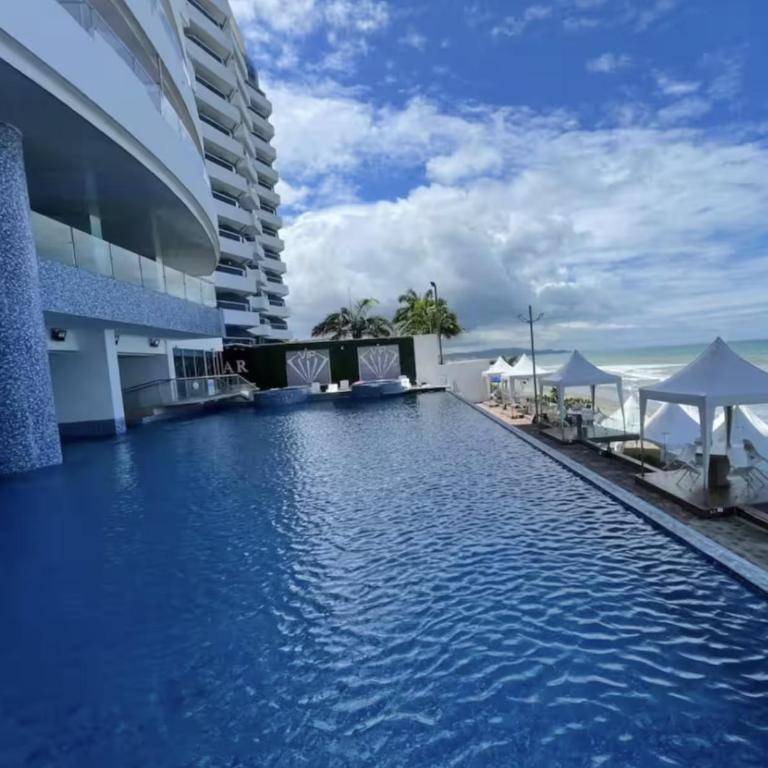 Grand Diamond Beach, 7 pax, 2 bathrooms, terrace view - One-Bedroom Apartment - 13