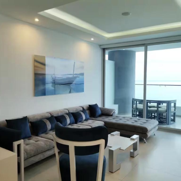 Grand Diamond Beach, 7 pax, 2 bathrooms, terrace view - One-Bedroom Apartment - 14