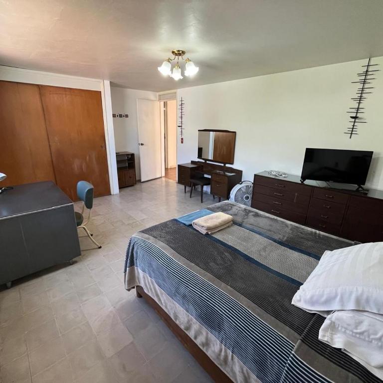 Casa Orquidea Querétaro - Three-Bedroom House - 11