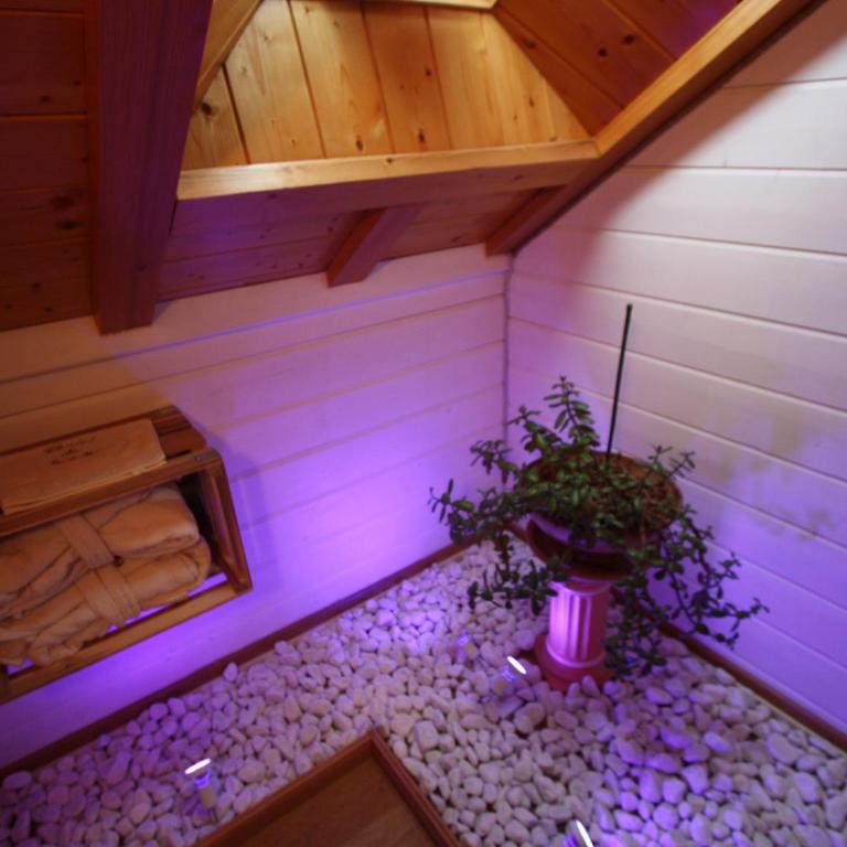 Chalet spacieux avec animaux - ? pers. - FR-1-589-857 - Maison de Vacances - 27