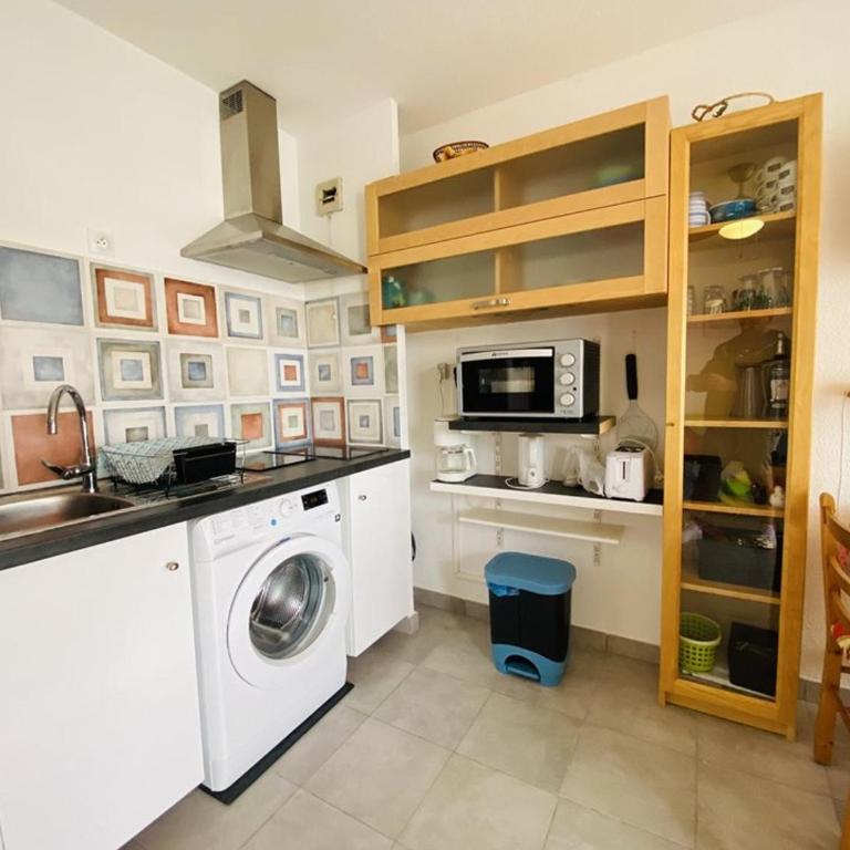 Studio climatisé avec terrasse, proche plage - 2 pers. - FR-1-874-89 - Studio - 4