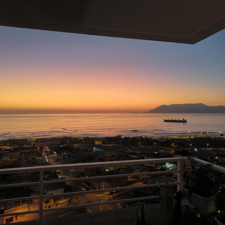 Depto Vista al Mar 2D 2B Parking Privado - Apartamento de 2 dormitorios con balcón y vistas al mar - 55