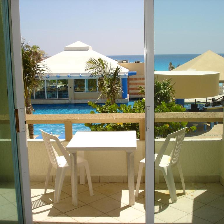 Cancun Beach ApartHotel by Solymar - Apartment with Balcony - 4