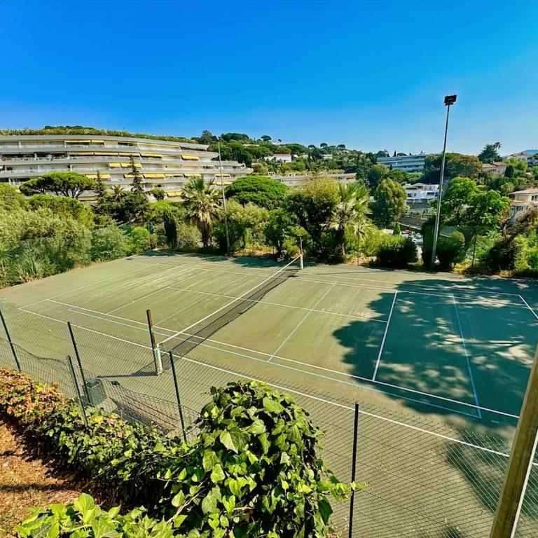 Beautiful 2-bedroom apartment - pool - private park - tennis - Appartamento con 1 Camera da Letto - 18