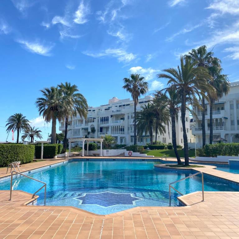 Excepcional vista al mar y piscina - Apartamento de 2 dormitorios - 20