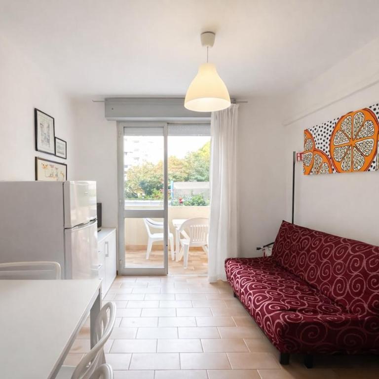 Three room apartment near the beach and the center - Two-Bedroom Apartment - 3