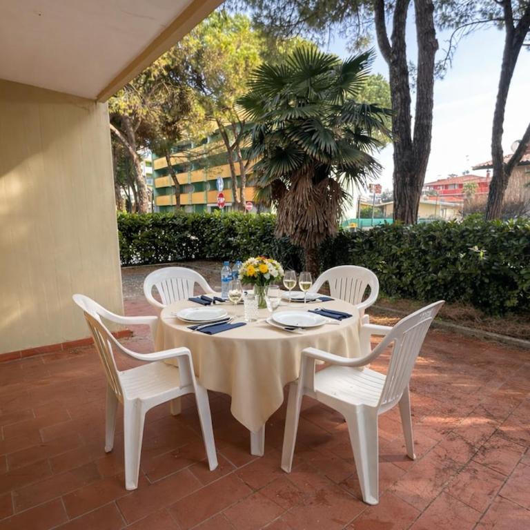 Three room apartment near the beach and the center - Two-Bedroom Apartment - 1