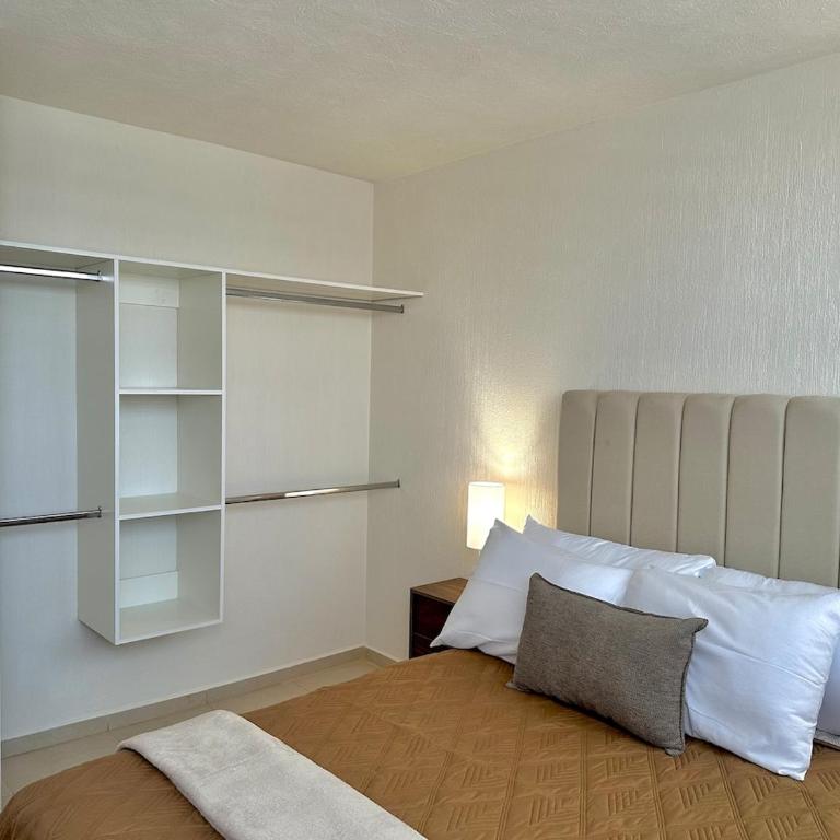 Departamento, Vista panorámica, Estacionamiento techado - Three-Bedroom Apartment - 52
