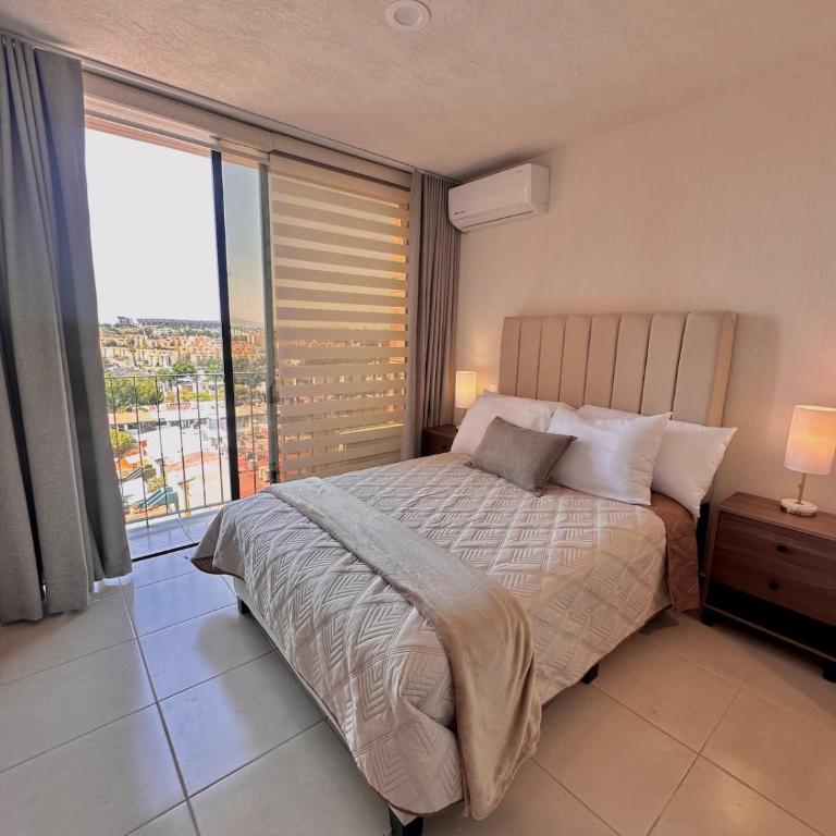 Departamento, Vista panorámica, Estacionamiento techado - Three-Bedroom Apartment - 55