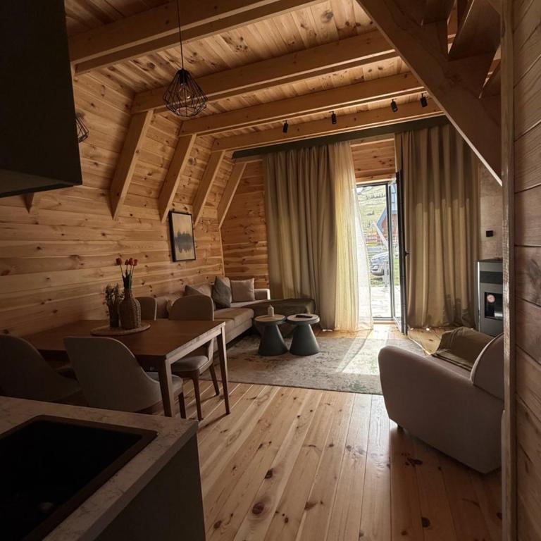SteLa Mount House - Two-Bedroom Villa - 3