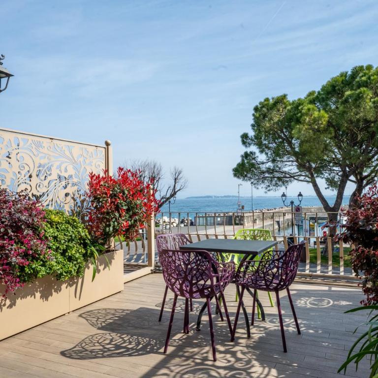 Hotel Vittorio - Suite Platinum con Terrazza e Vista Lago - 8