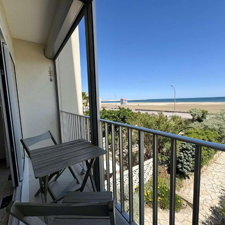 Appartement 2 pièces PORT LA NOUVELLE PN390-013 - Appartement 1 Chambre - 1