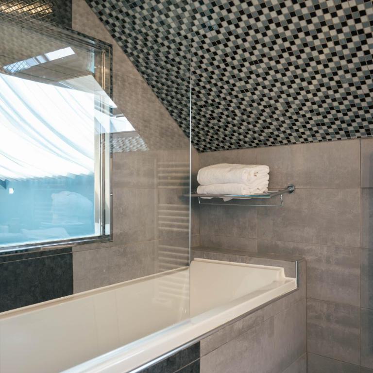 Hôtel Bassano - Suite - 5