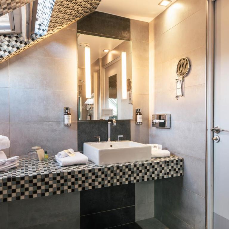 Hôtel Bassano - Suite - 4