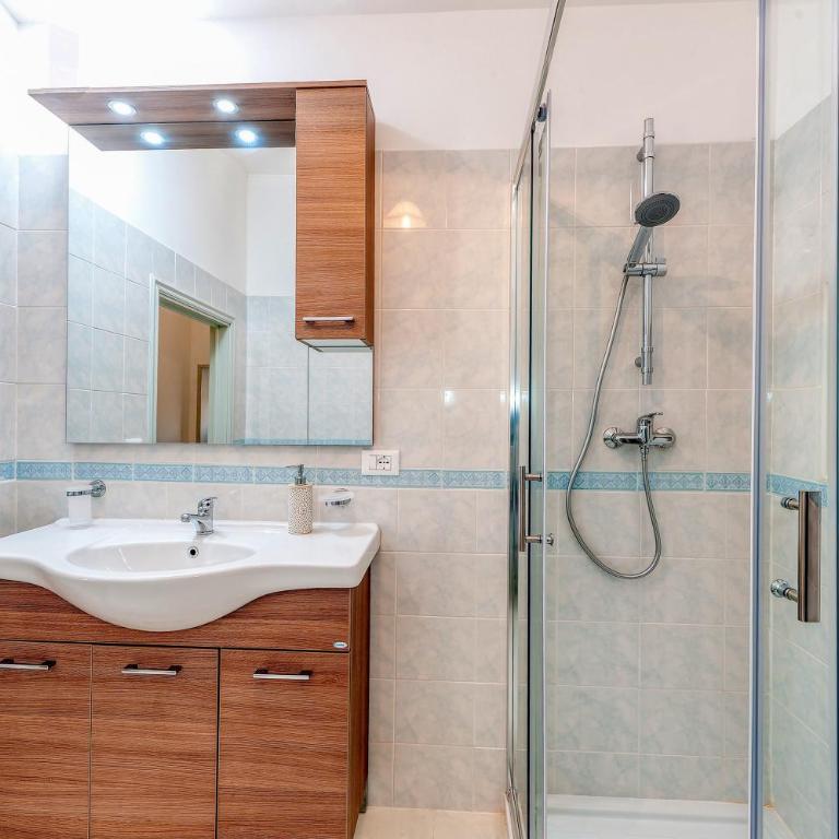 Casa in Via Seminario Otranto - Appartamento Premium con 3 Camere da Letto e Balcone - 17
