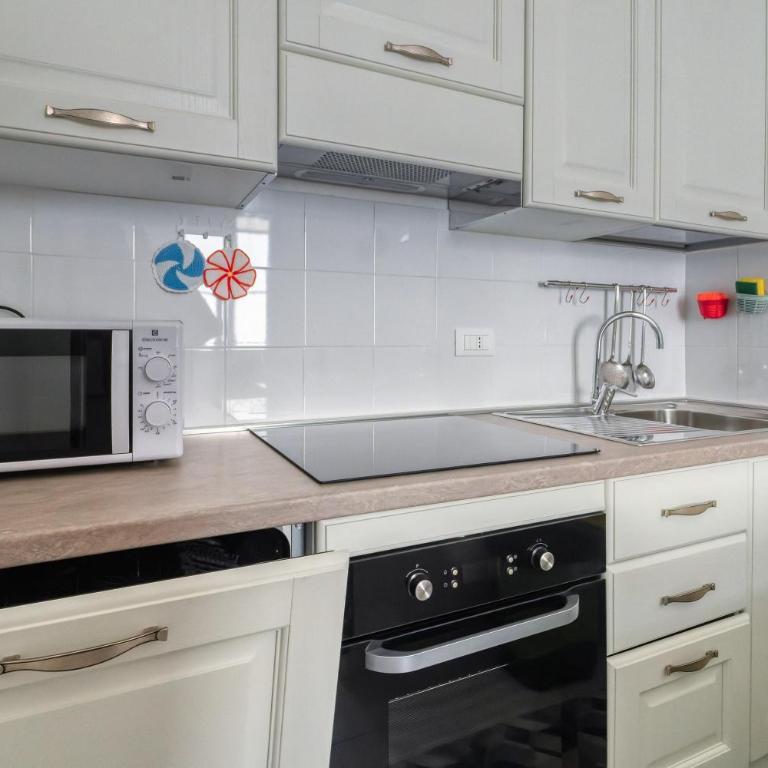 Casa in Via Seminario Otranto - Appartamento Premium con 3 Camere da Letto e Balcone - 7