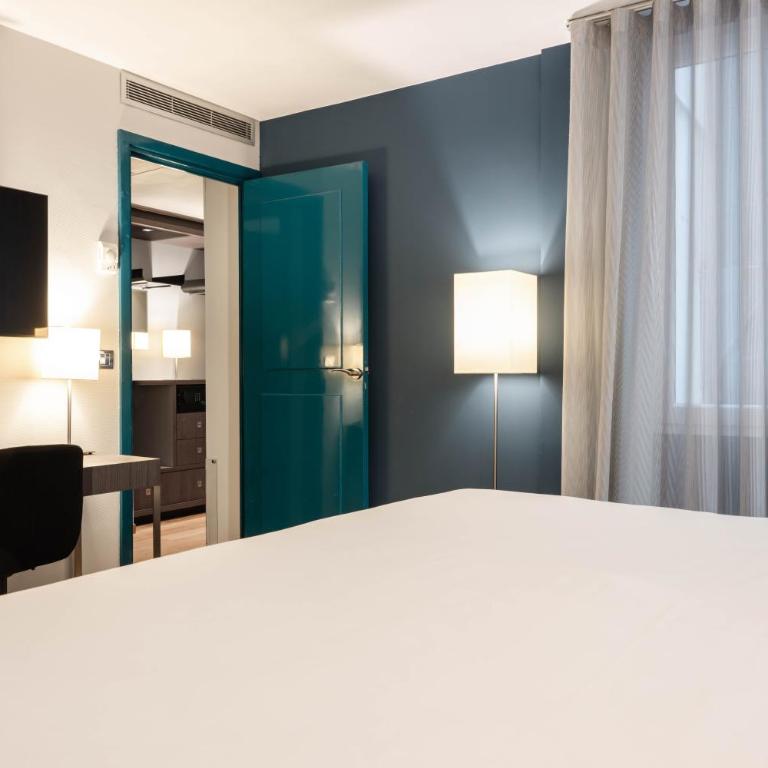 Hôtel Bassano - Chambre Double Supérieure - Vue sur Cour - 3
