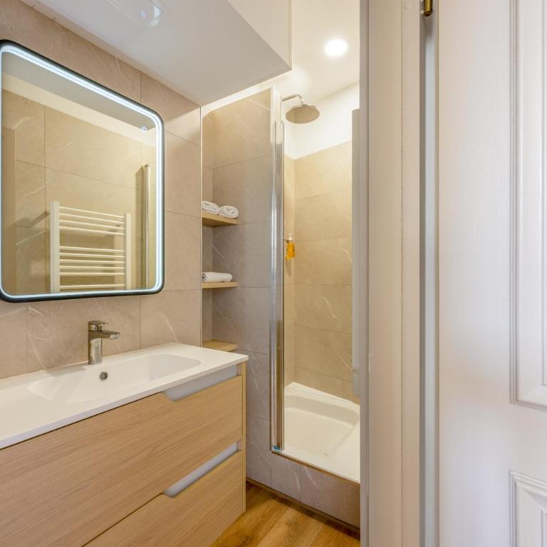 Downtown by Max, Refuge in city center - Apartamento Suite - 9