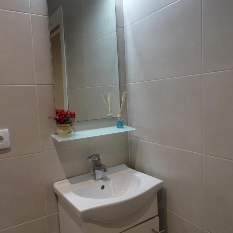 Apartamentos Almenada - Studio - Disability Access - 14