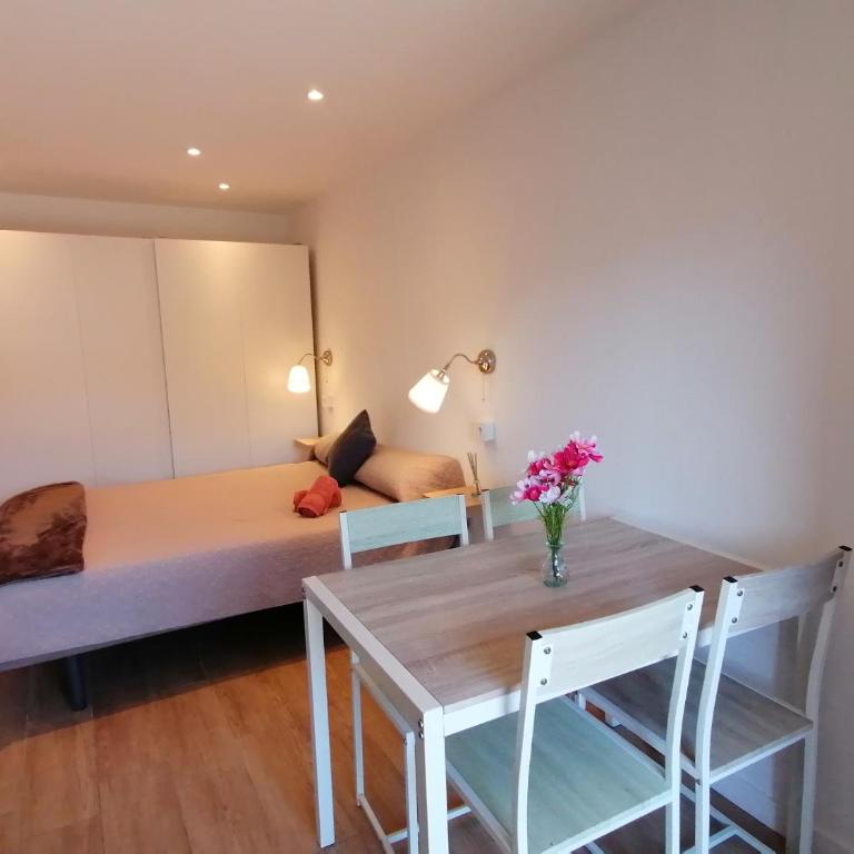 Apartamentos Almenada - Studio with Terrace - 5