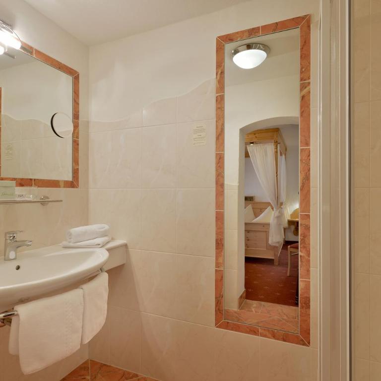 Hotel Glockenstuhl - Deluxe Doppelzimmer - 13