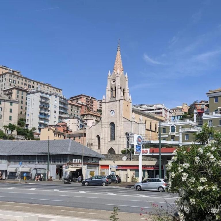 Apartment overlooking Genova - Appartamento con 2 Camere da Letto - 2
