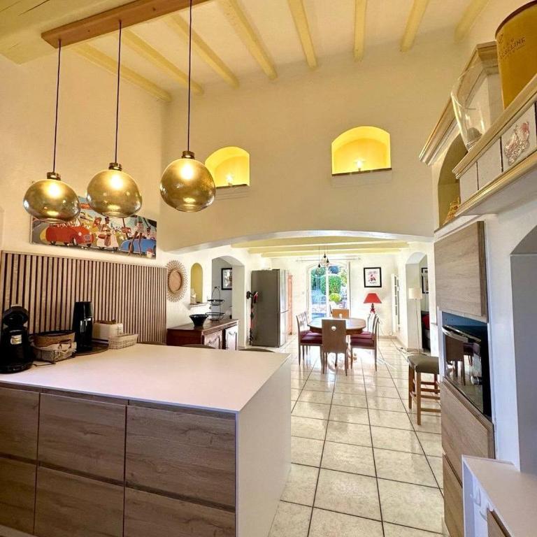 Villa provençale, piscine, jacuzzi & parking - Villa - 14