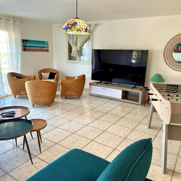 Villa provençale, piscine, jacuzzi & parking - Villa - 11