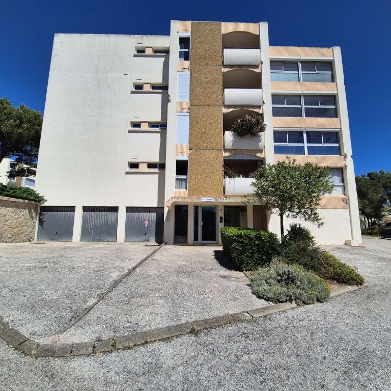 Appartement 2 chambres, climatisé, piscine, tennis - Appartement 2 Chambres avec Balcon et Vue sur la Mer - 14