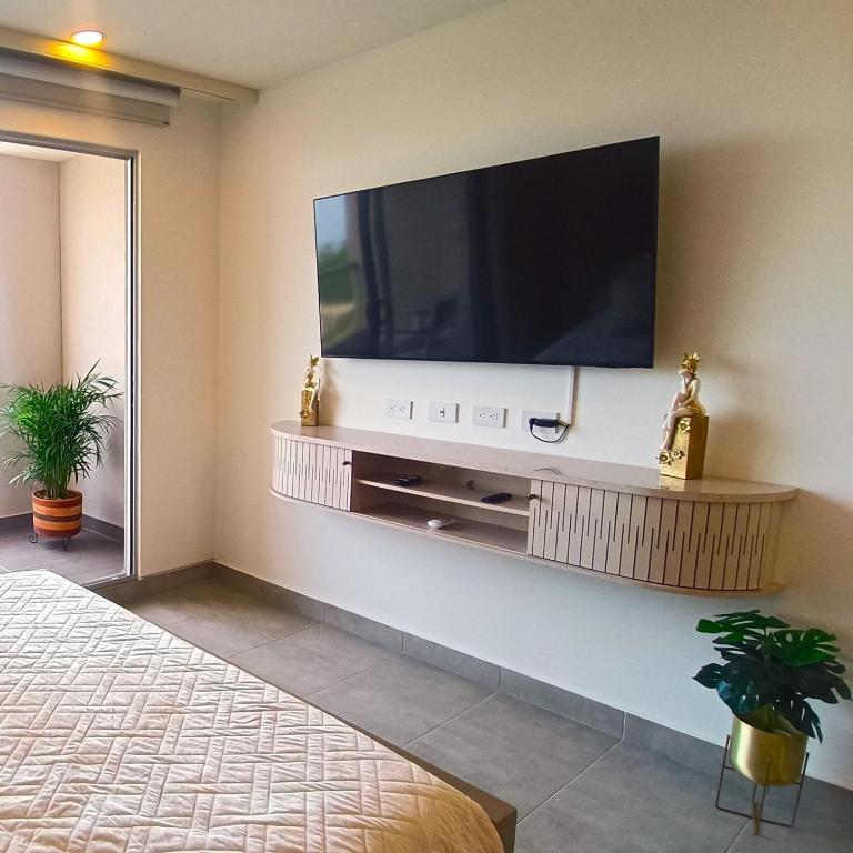 Luxury Apartment Suite with Ocean Views and Swimming Pools - Apartamento - 3