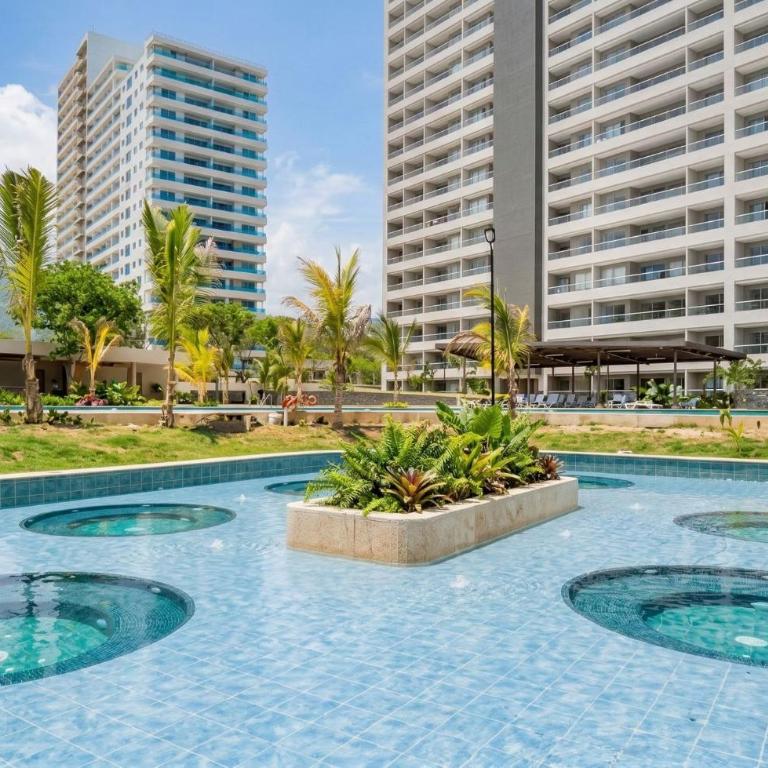 Luxury Apartment Suite with Ocean Views and Swimming Pools - Apartamento - 7